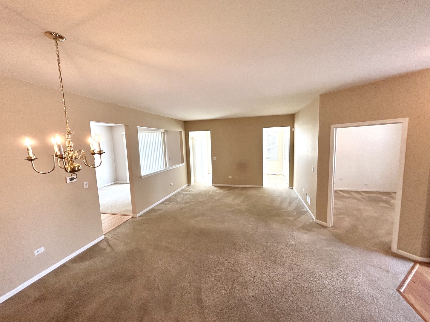 21531 Wolf Lake Way, Crest Hill, IL 60403