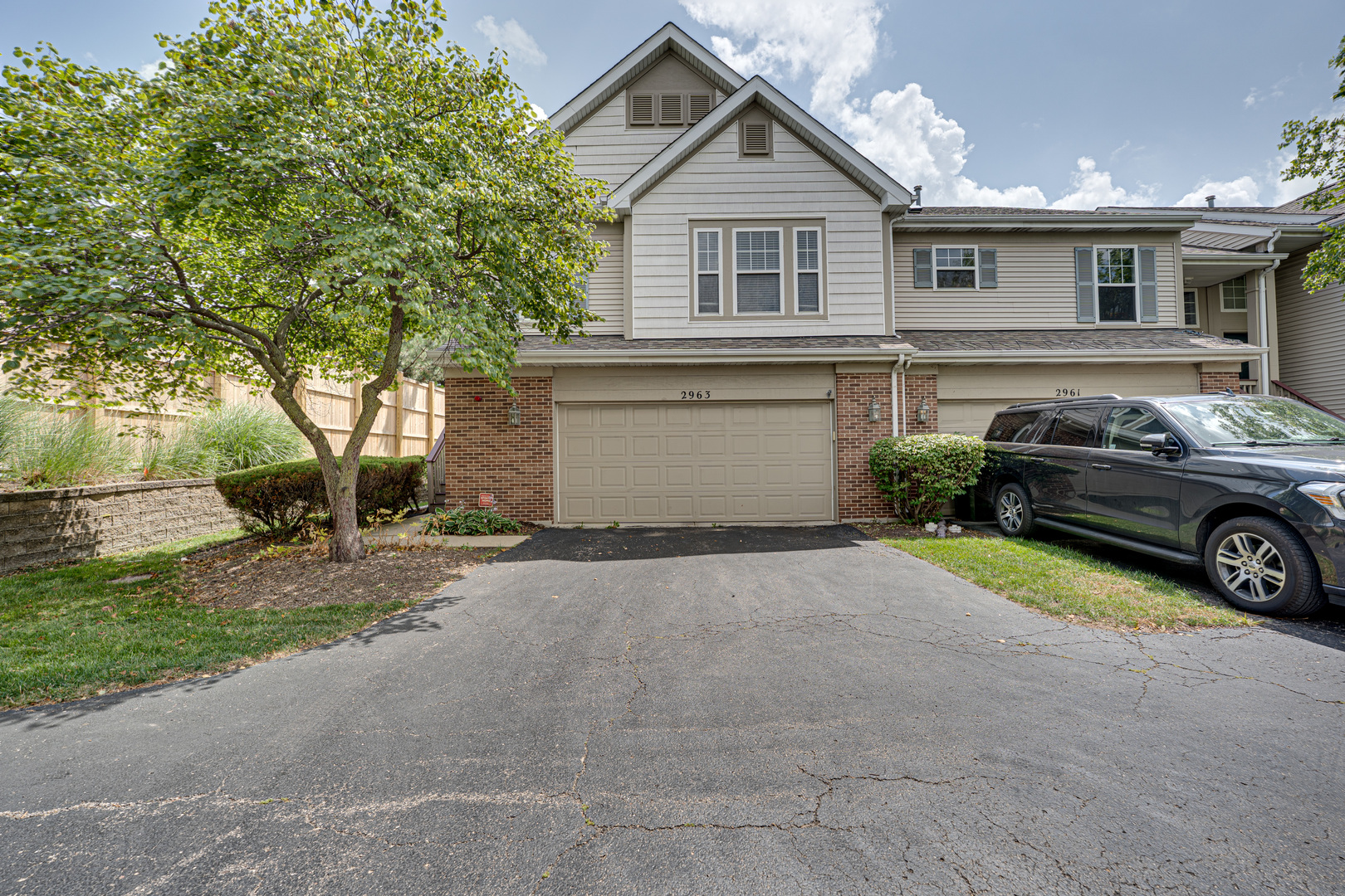 2963 SAGANASHKEE Lane #2963, Naperville, IL 60564
