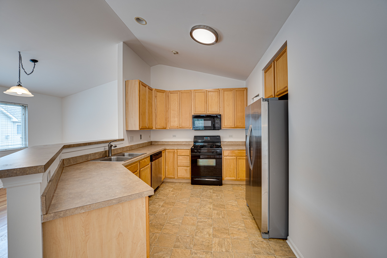 2963 SAGANASHKEE Lane #2963, Naperville, IL 60564