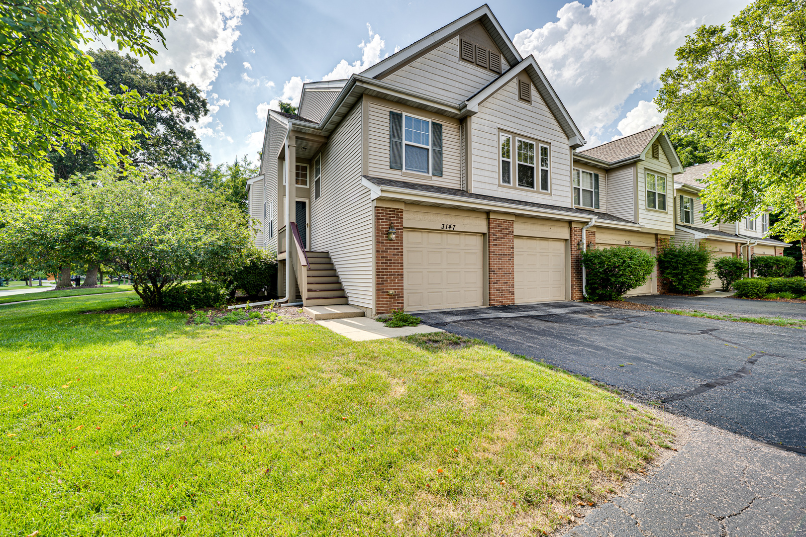 3147 Saganashkee Lane, Naperville, IL 60564