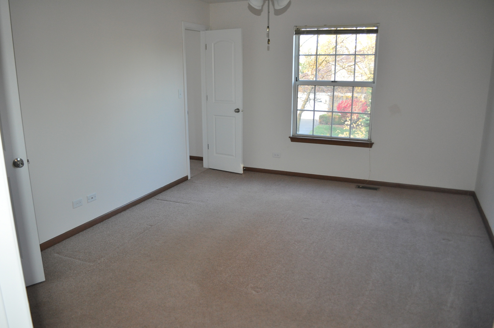 15 Whispering Drive, Streamwood, IL 60107