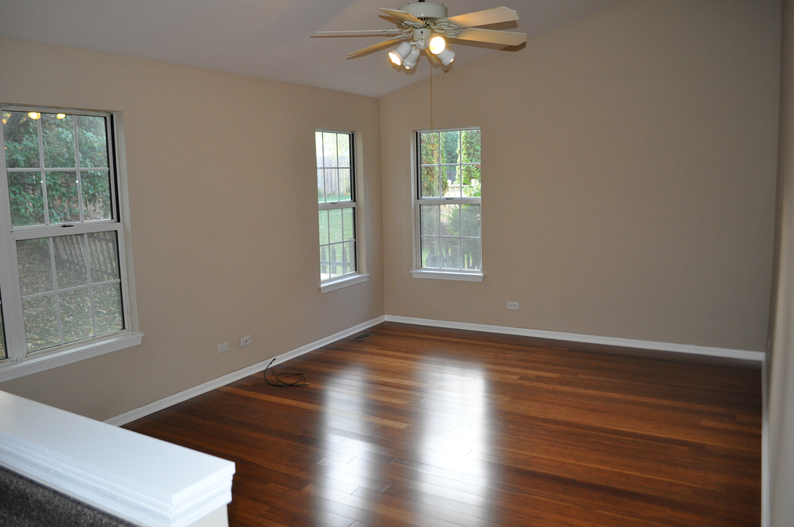 15 Whispering Drive, Streamwood, IL 60107