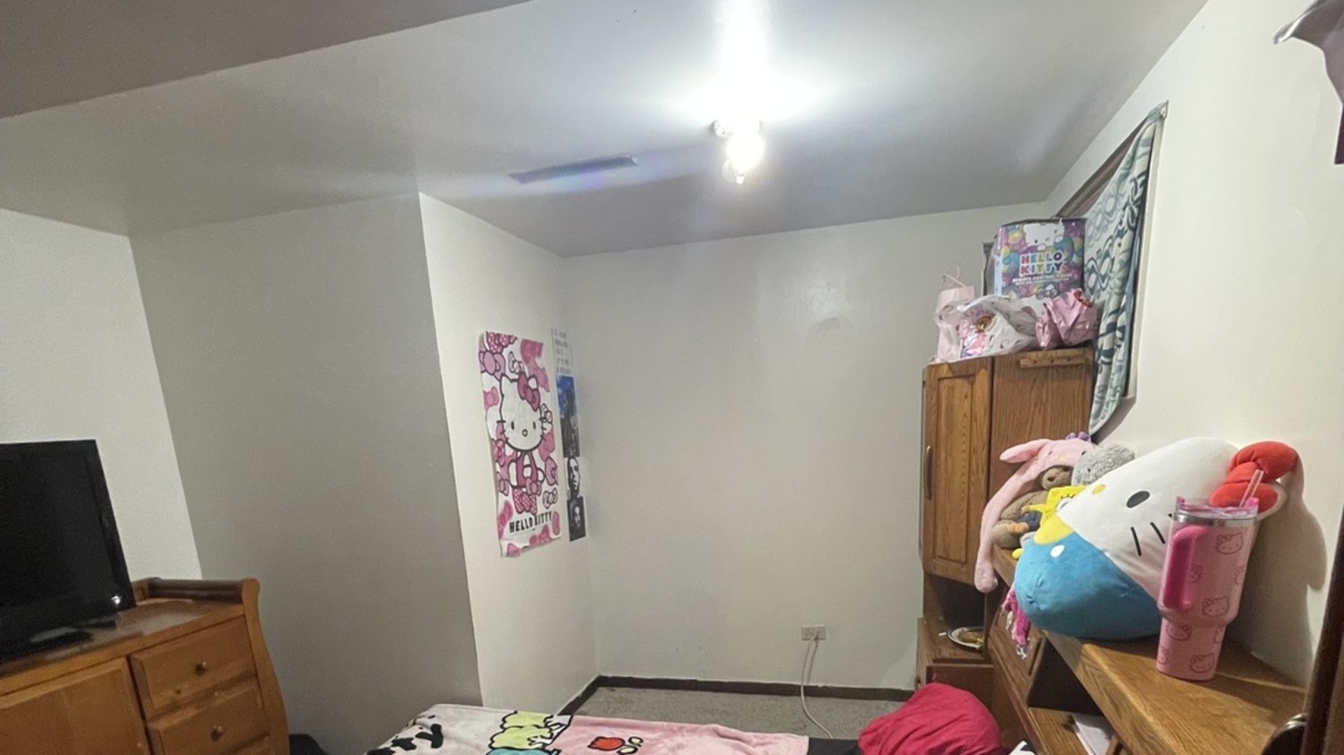 690 Renee Drive, South Elgin, IL 60177