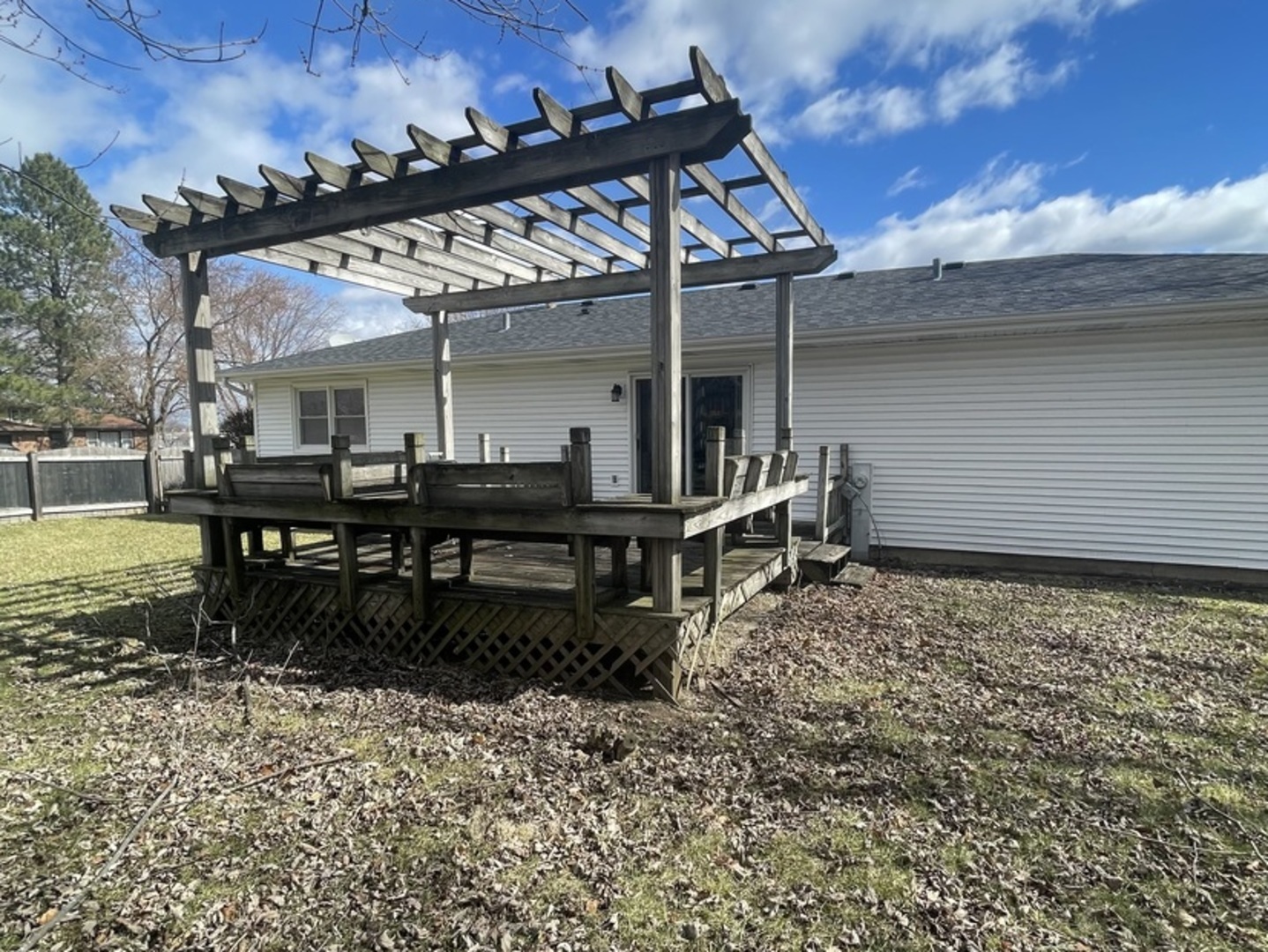 690 Renee Drive, South Elgin, IL 60177