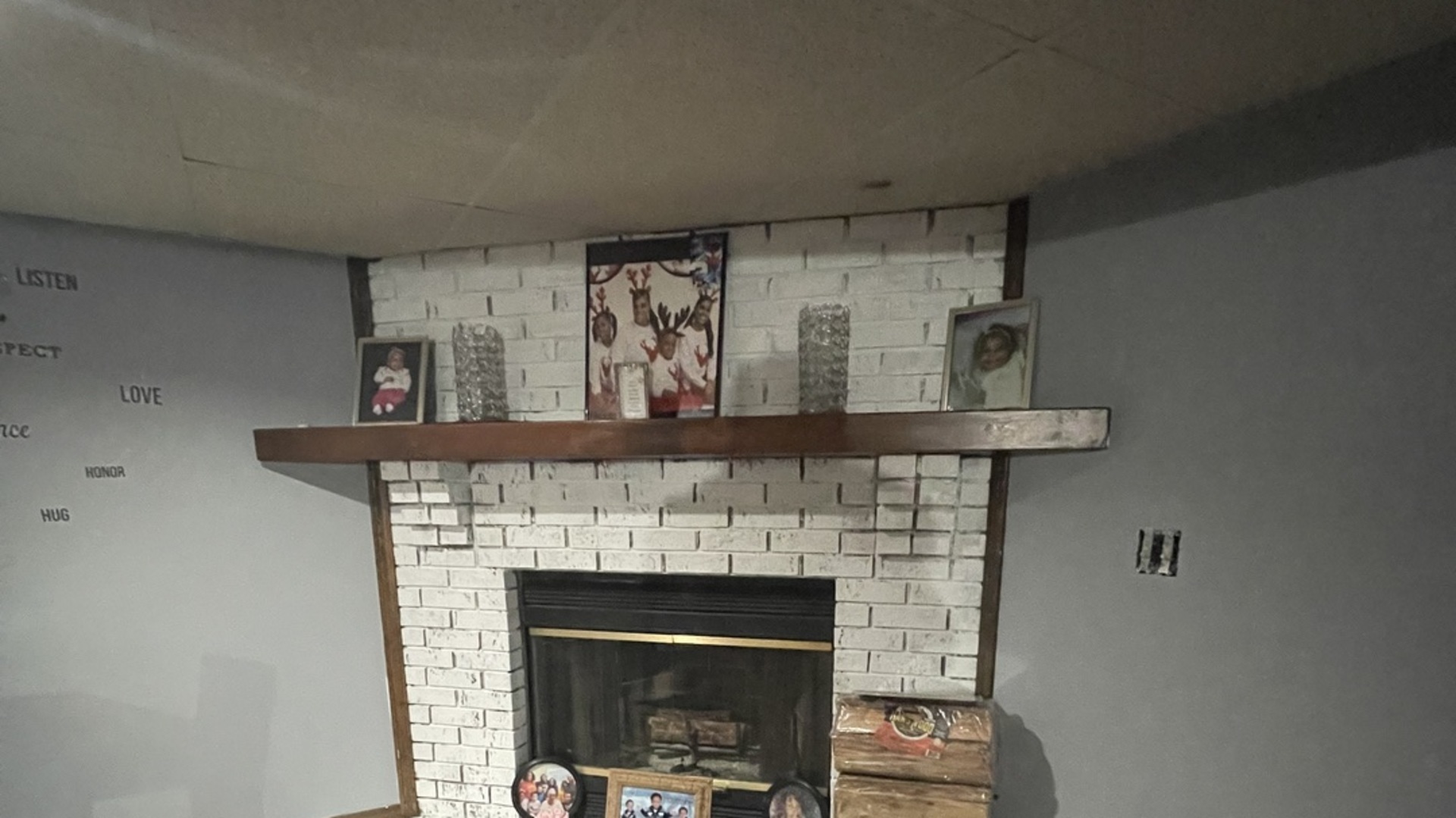 690 Renee Drive, South Elgin, IL 60177