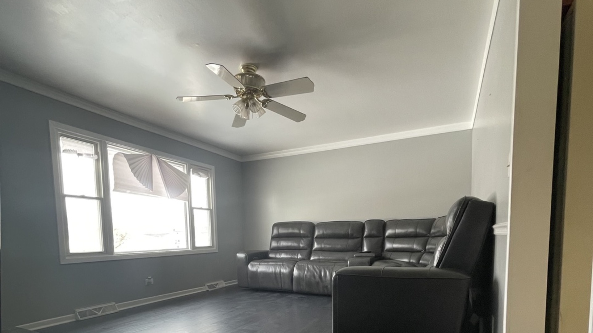 690 Renee Drive, South Elgin, IL 60177