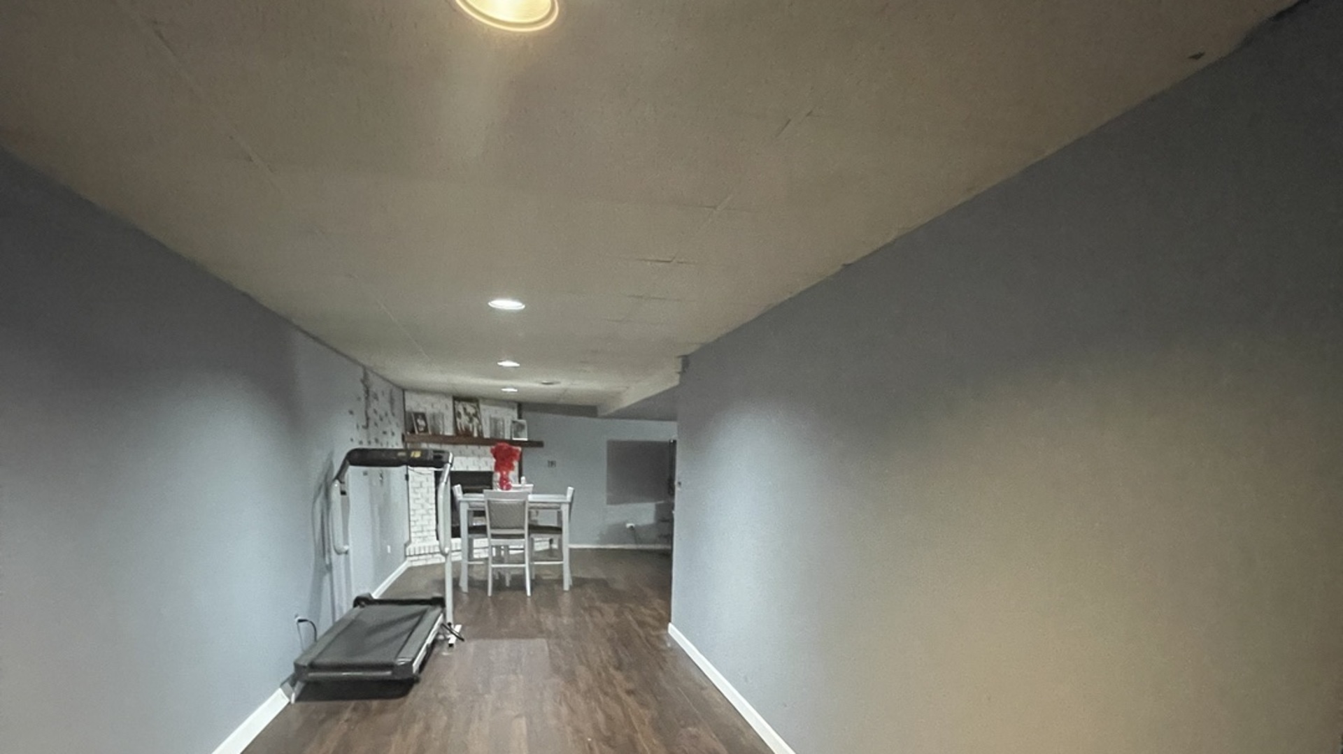 690 Renee Drive, South Elgin, IL 60177