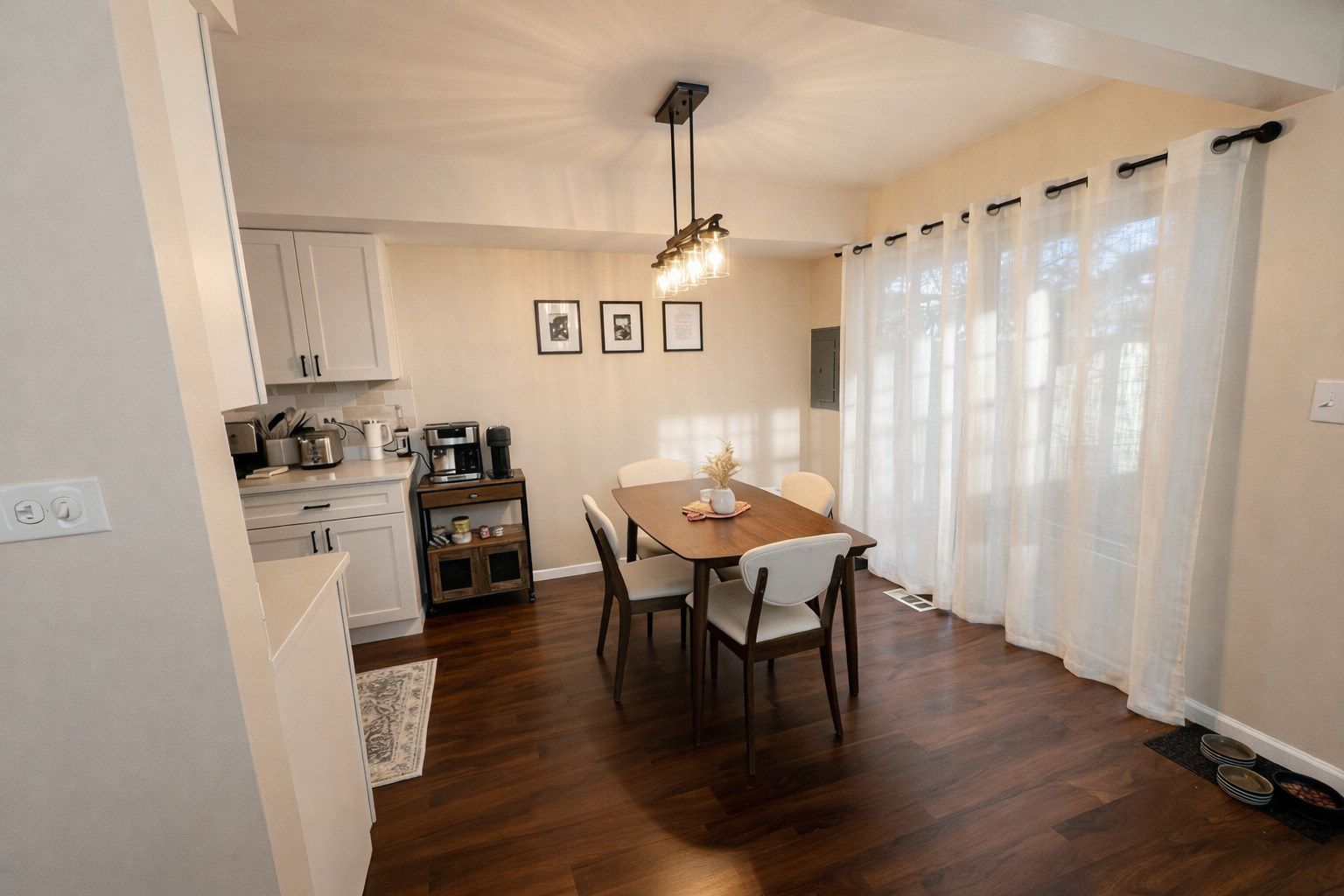 232 Whitewood Drive, Streamwood, IL 60107