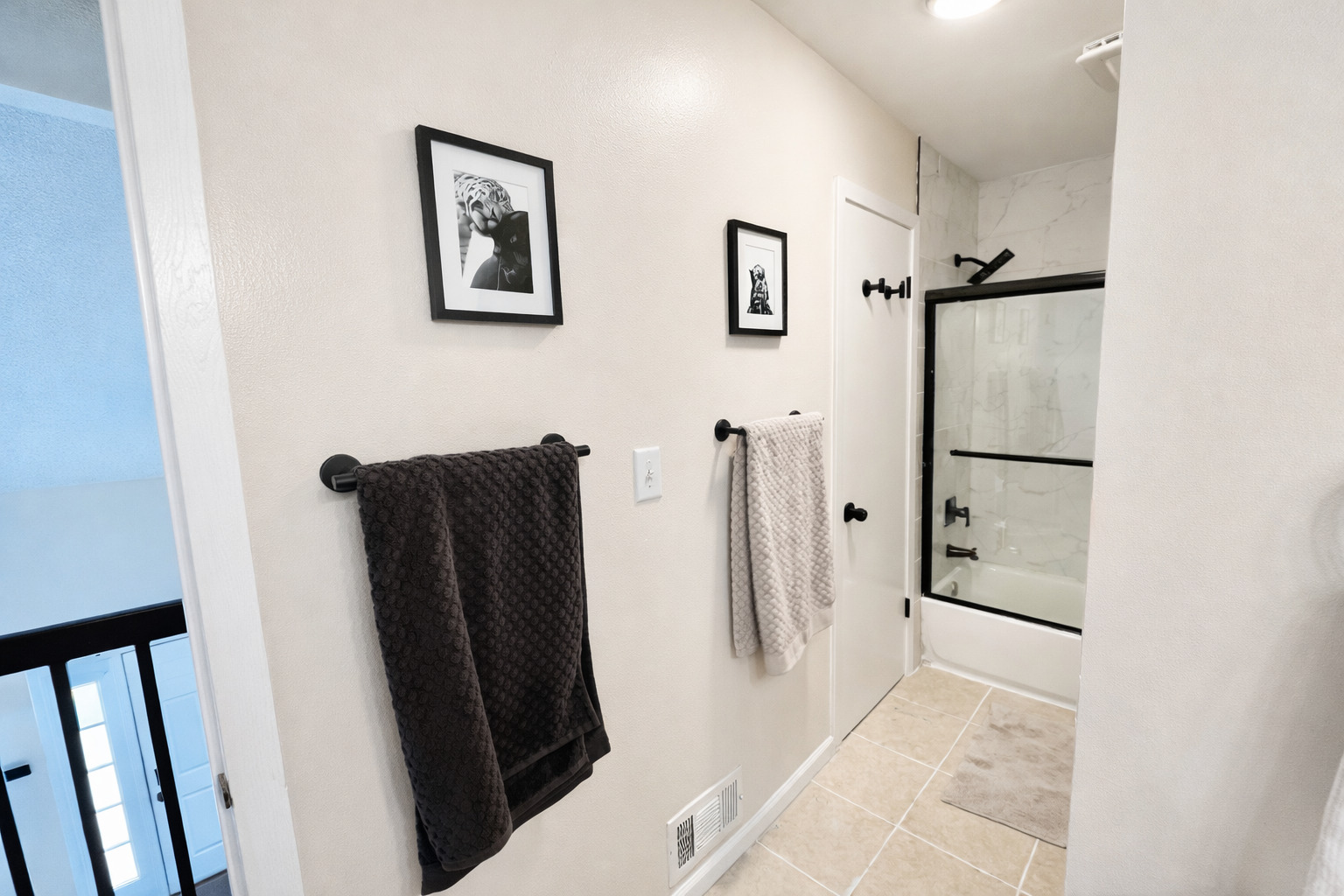 232 Whitewood Drive, Streamwood, IL 60107