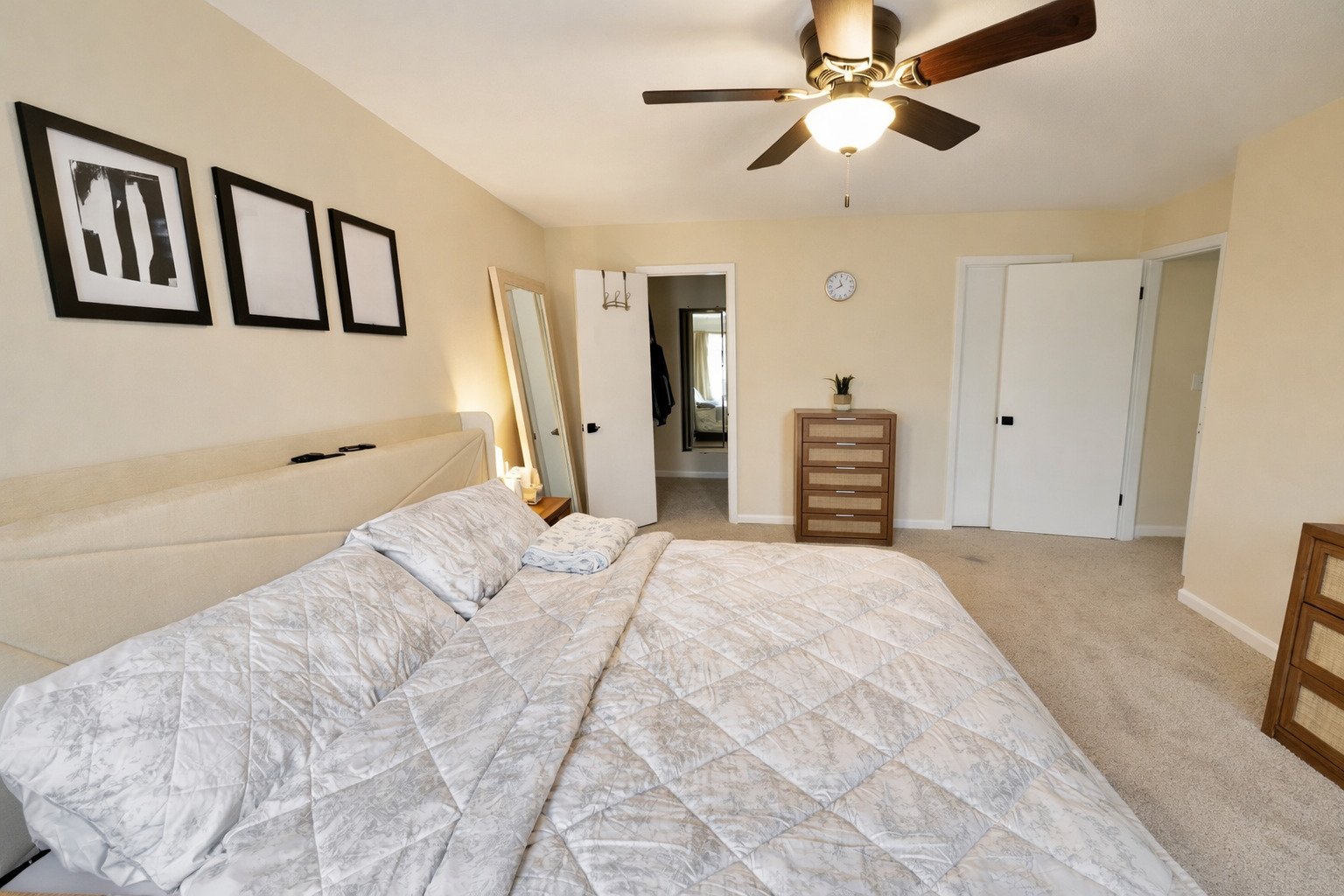 232 Whitewood Drive, Streamwood, IL 60107