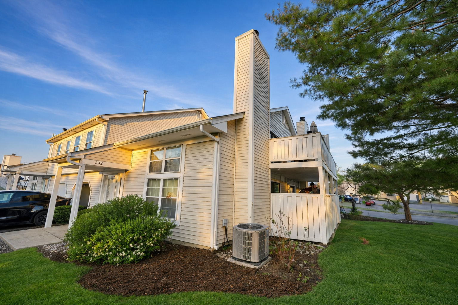 232 Whitewood Drive, Streamwood, IL 60107