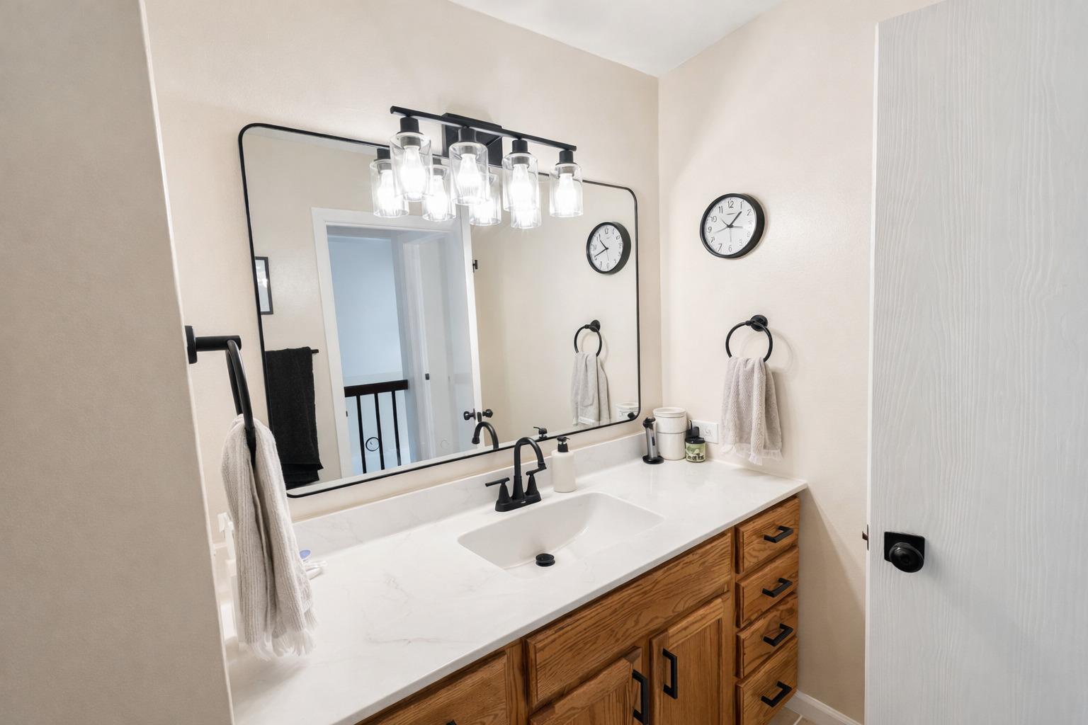 232 Whitewood Drive, Streamwood, IL 60107