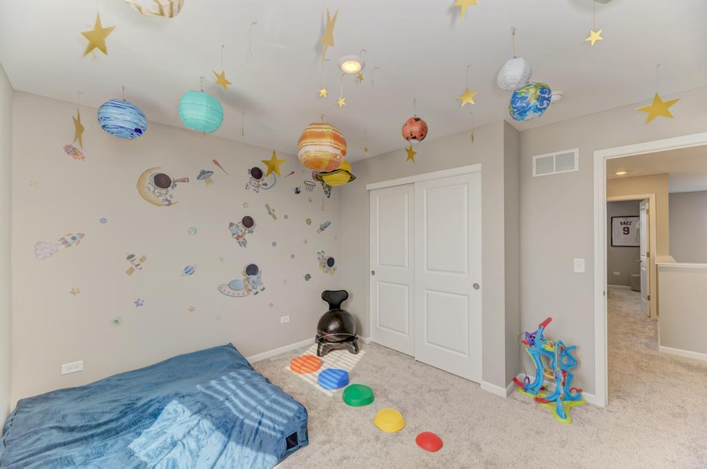 1189 Marlisle Drive, Hampshire, IL 60140