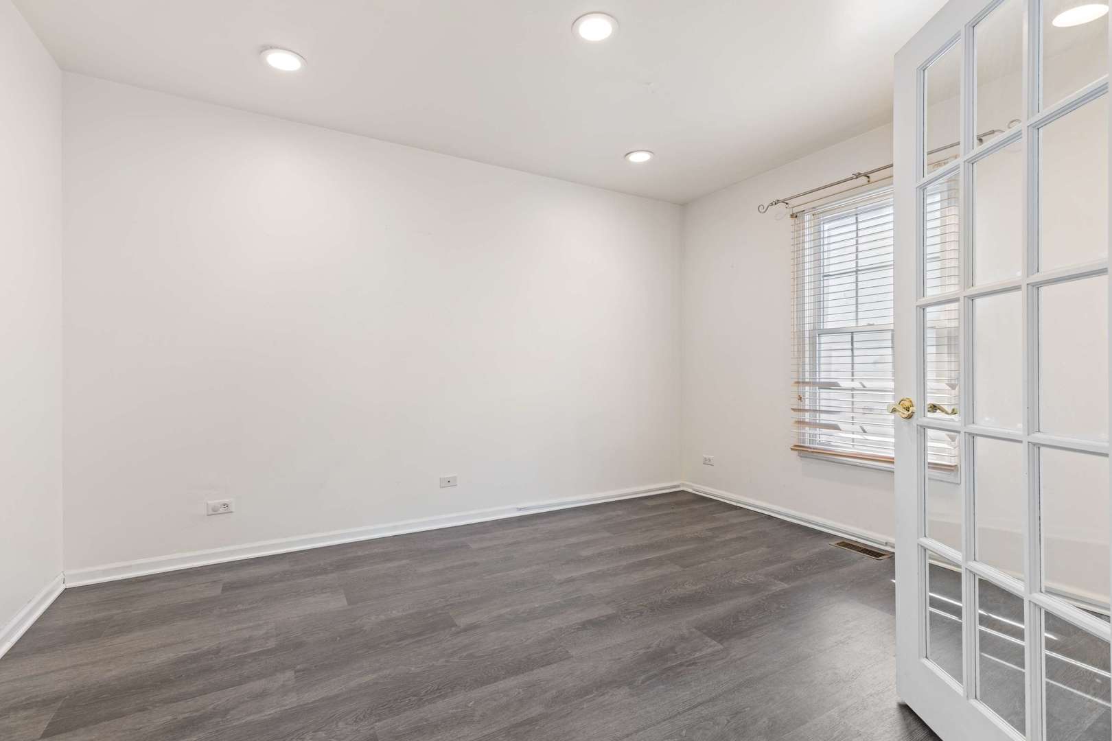 3730 Baybrook Drive, Aurora, IL 60504