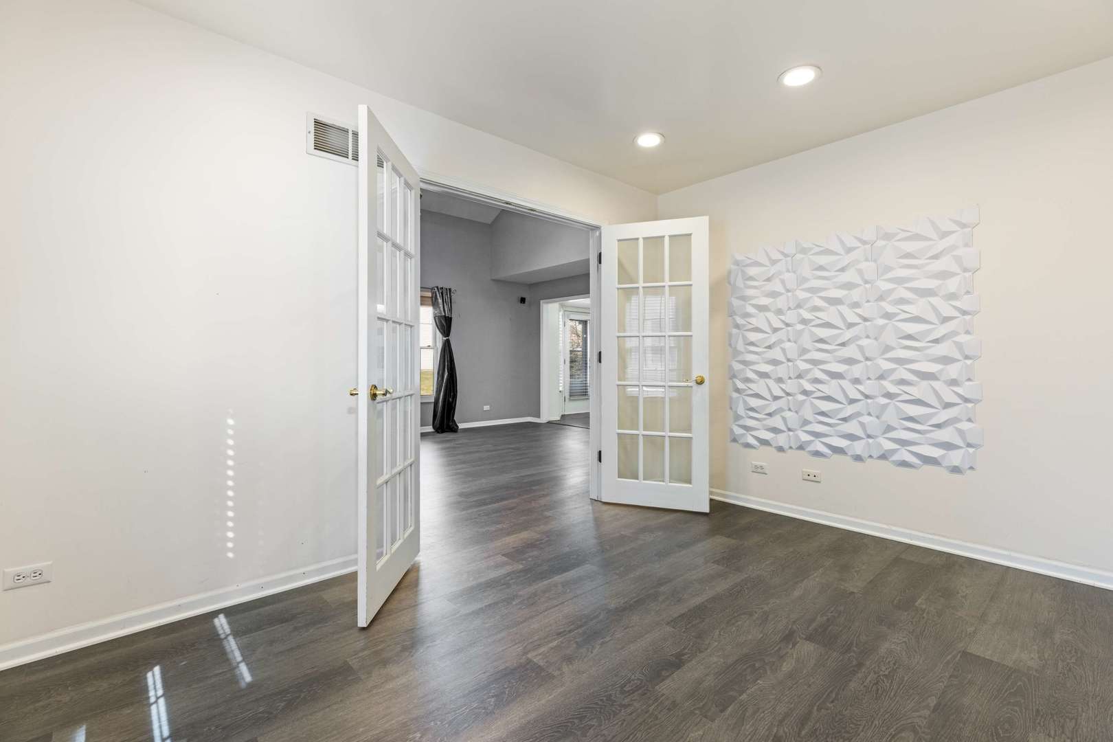 3730 Baybrook Drive, Aurora, IL 60504