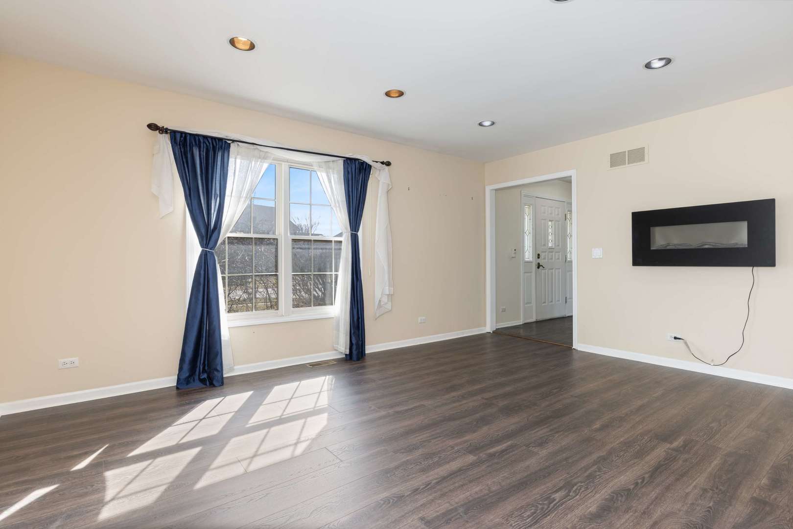 3730 Baybrook Drive, Aurora, IL 60504