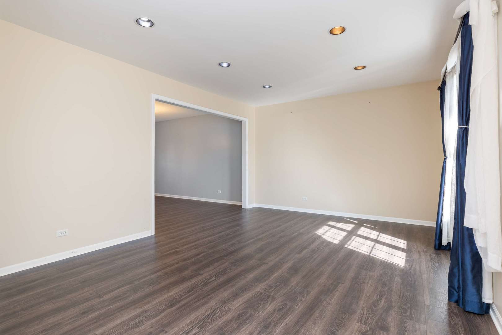 3730 Baybrook Drive, Aurora, IL 60504