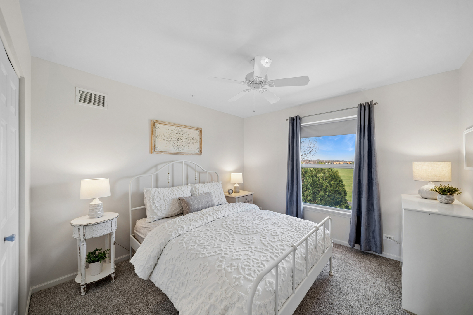 223 Ashcroft Lane, Oswego, IL 60543