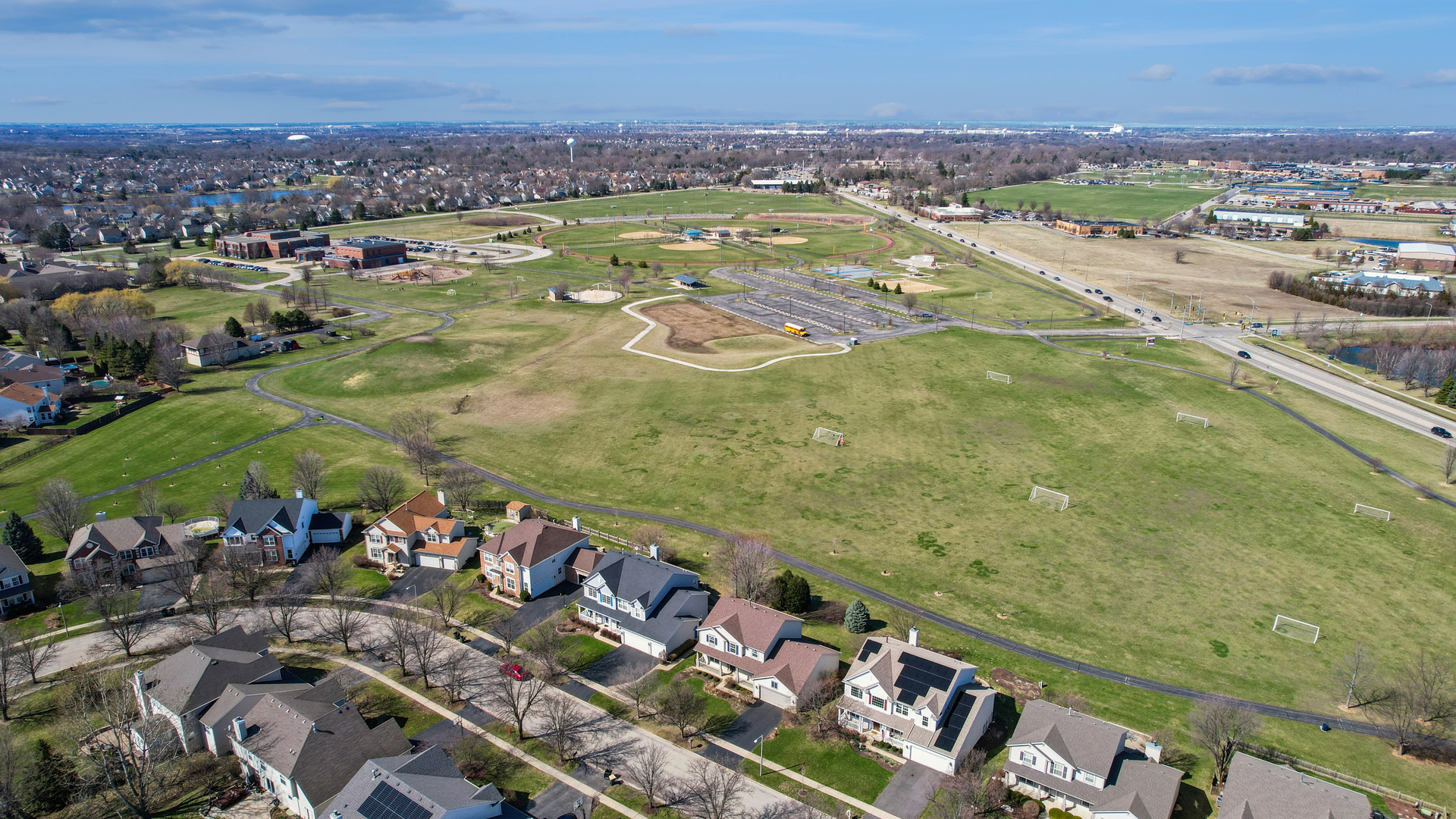 223 Ashcroft Lane, Oswego, IL 60543