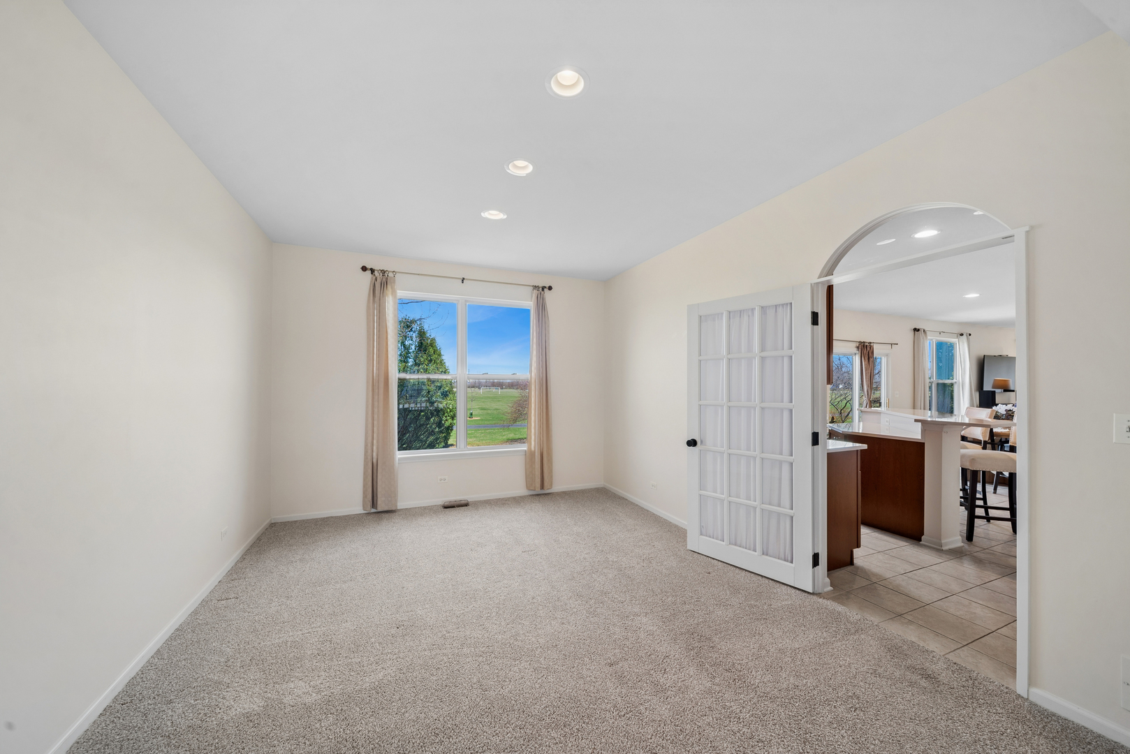 223 Ashcroft Lane, Oswego, IL 60543