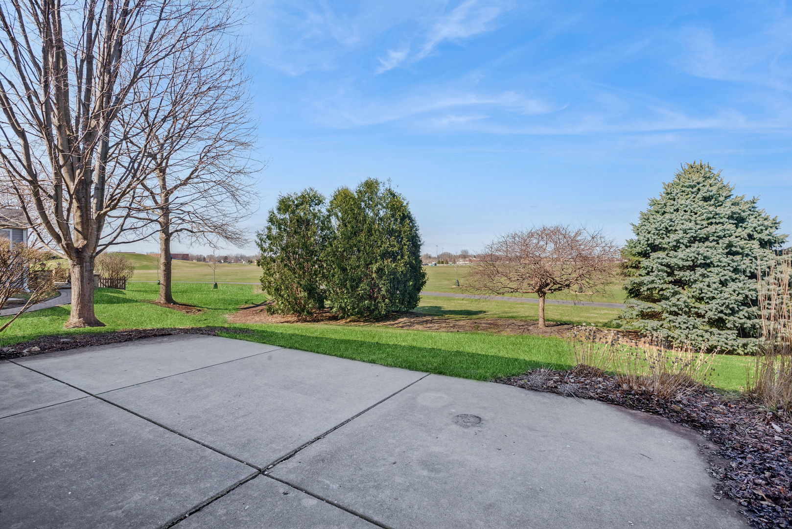 223 Ashcroft Lane, Oswego, IL 60543