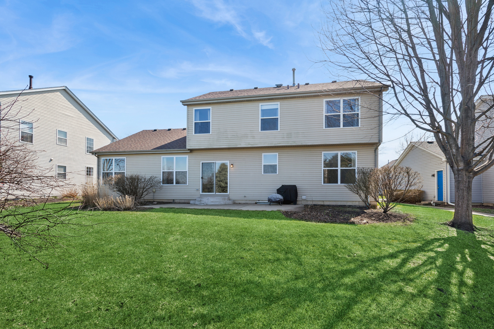 223 Ashcroft Lane, Oswego, IL 60543