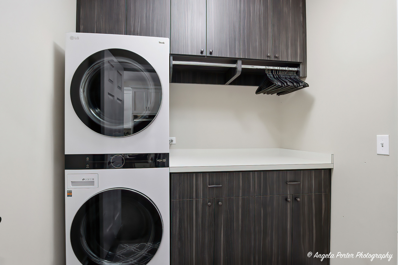 1906 Hillside Lane, McHenry, IL 60051