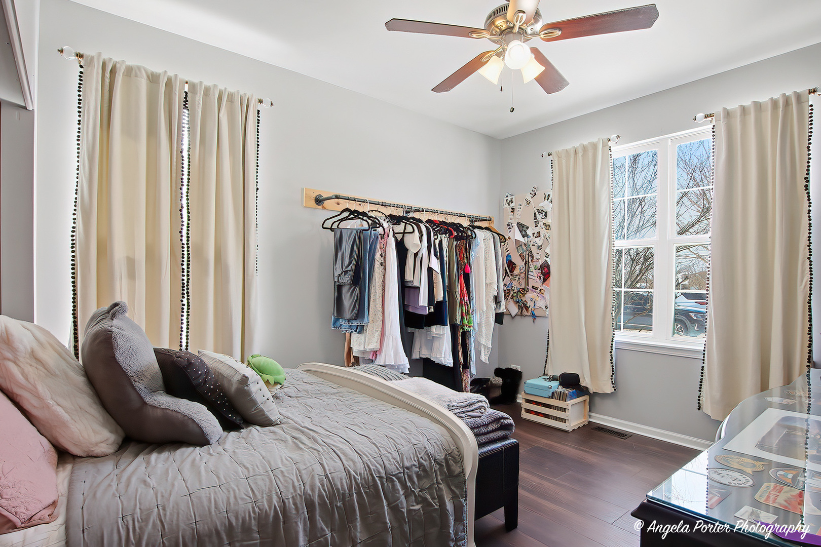 1906 Hillside Lane, McHenry, IL 60051