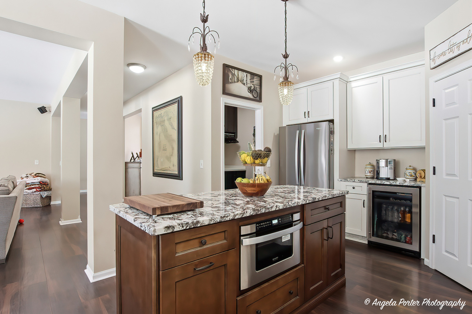 1906 Hillside Lane, McHenry, IL 60051