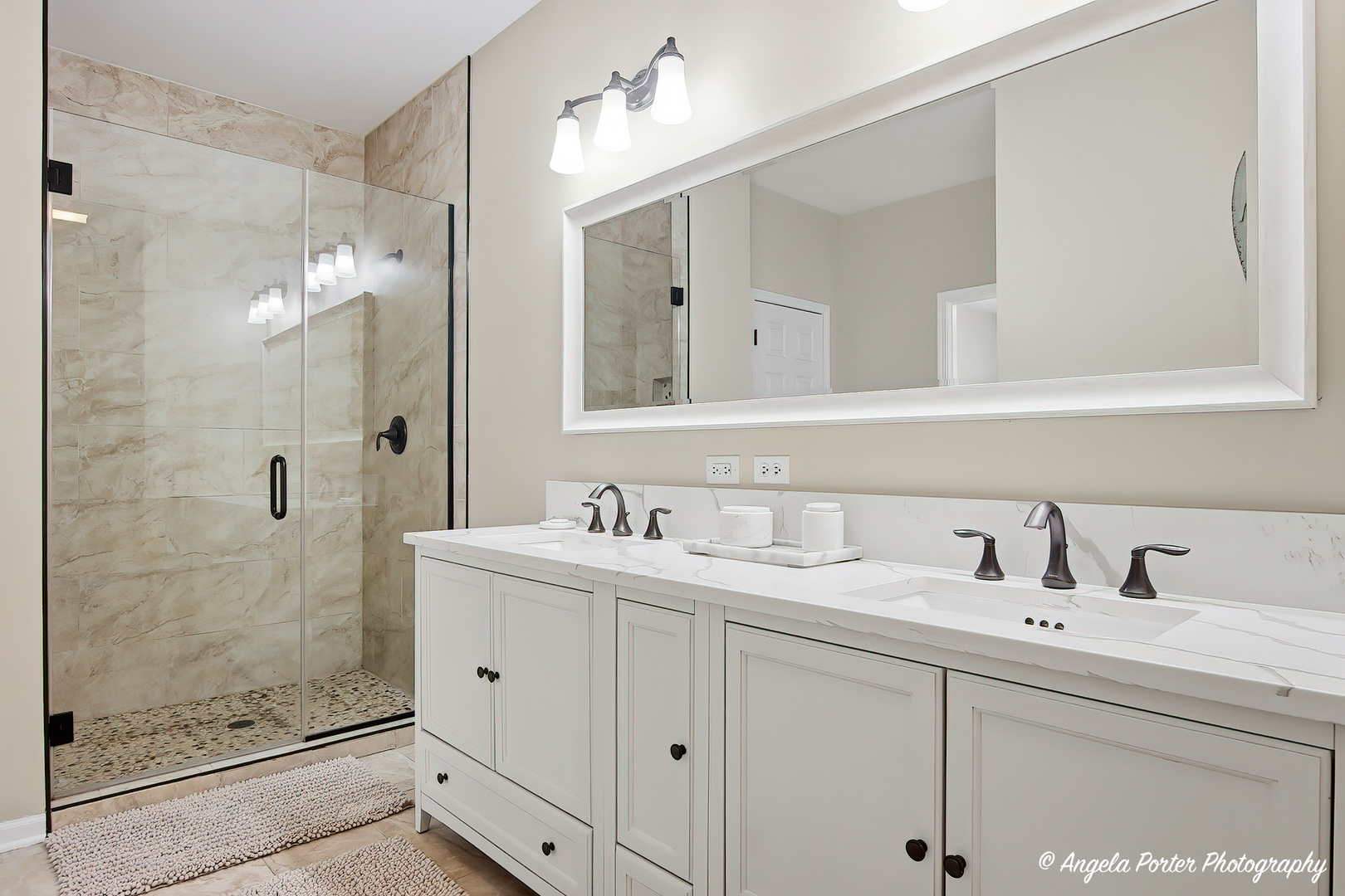 1906 Hillside Lane, McHenry, IL 60051