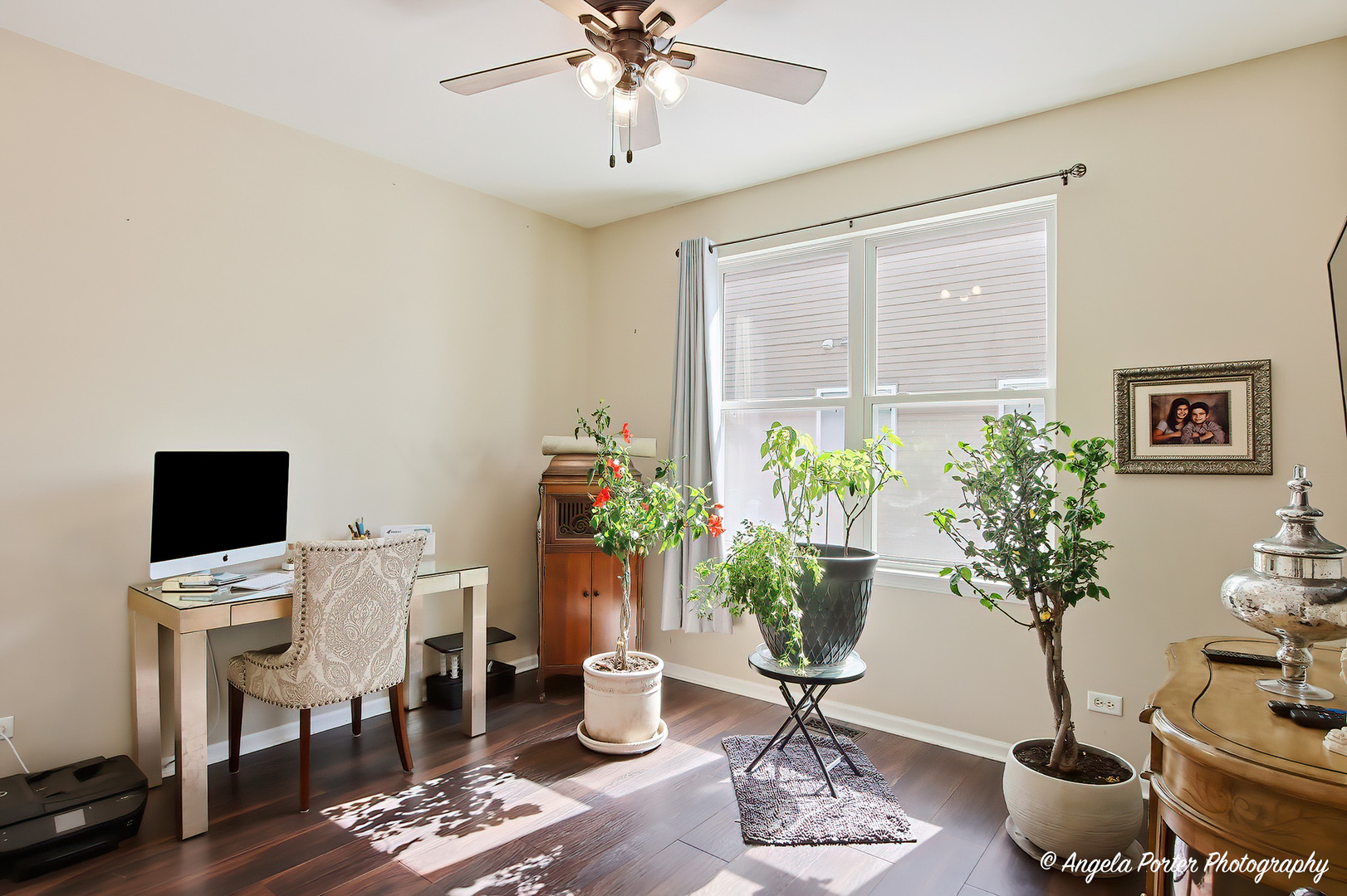 1906 Hillside Lane, McHenry, IL 60051