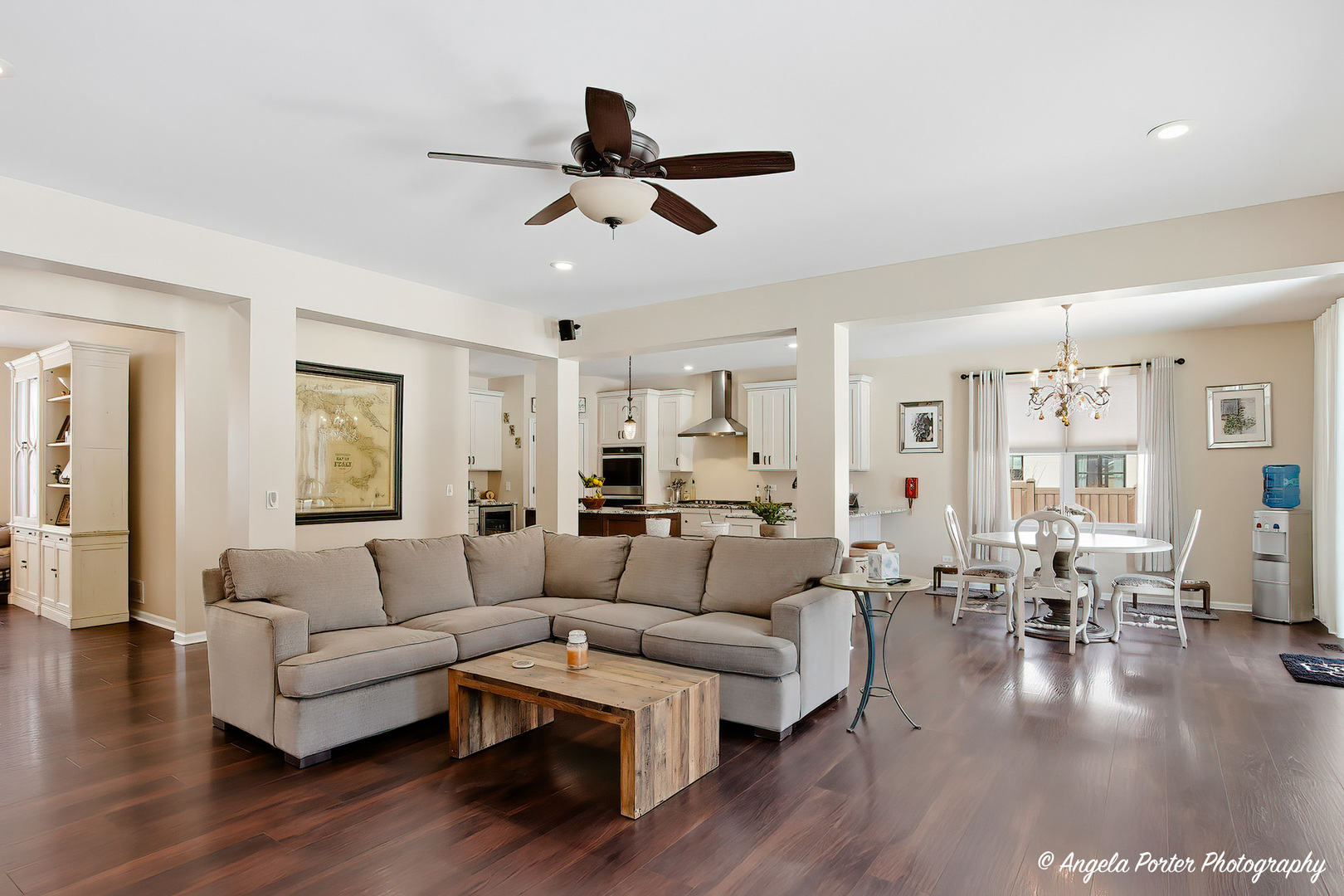 1906 Hillside Lane, McHenry, IL 60051