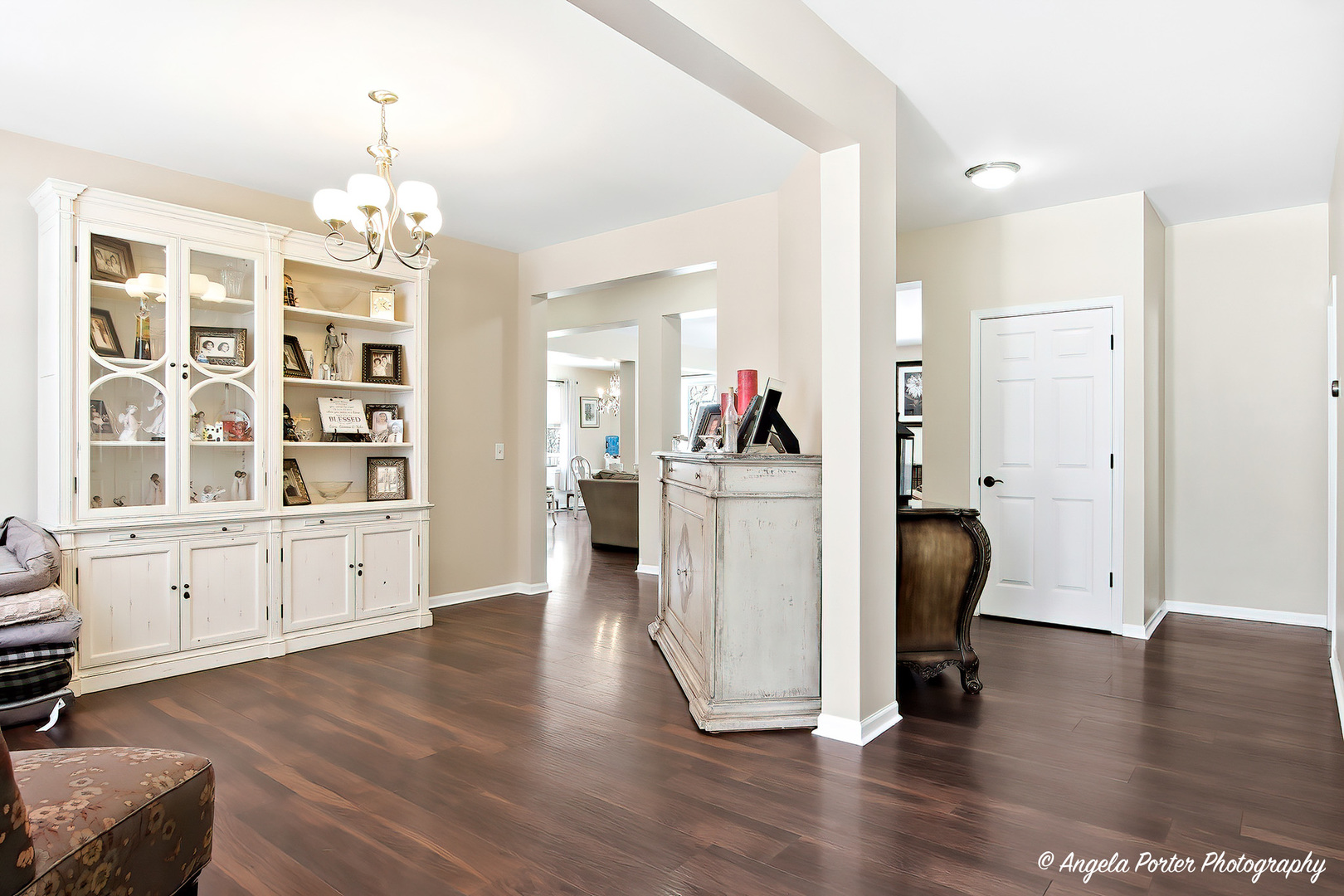 1906 Hillside Lane, McHenry, IL 60051