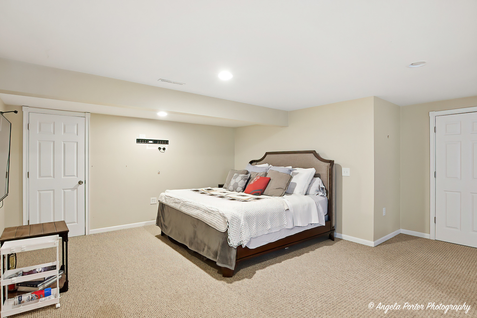 1906 Hillside Lane, McHenry, IL 60051