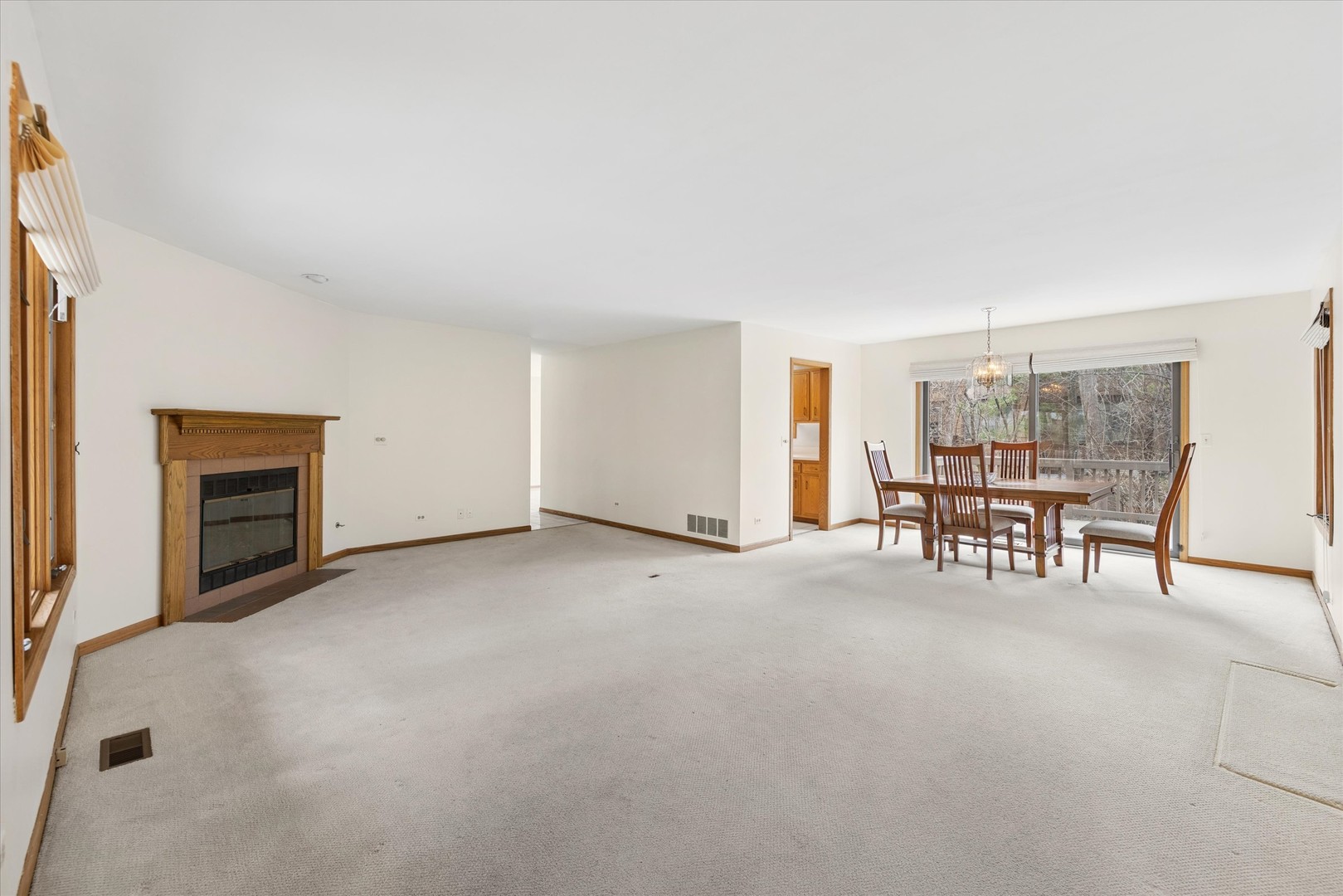 1125 Foxtail Court, Darien, IL 60561