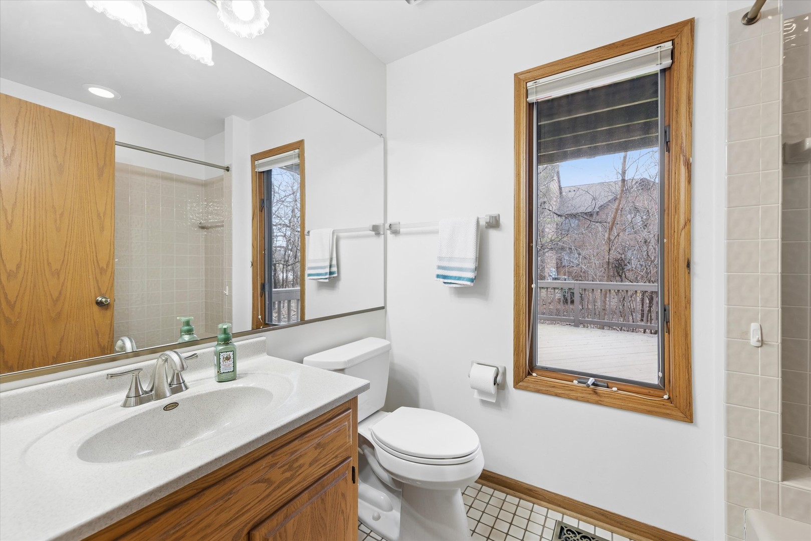 1125 Foxtail Court, Darien, IL 60561