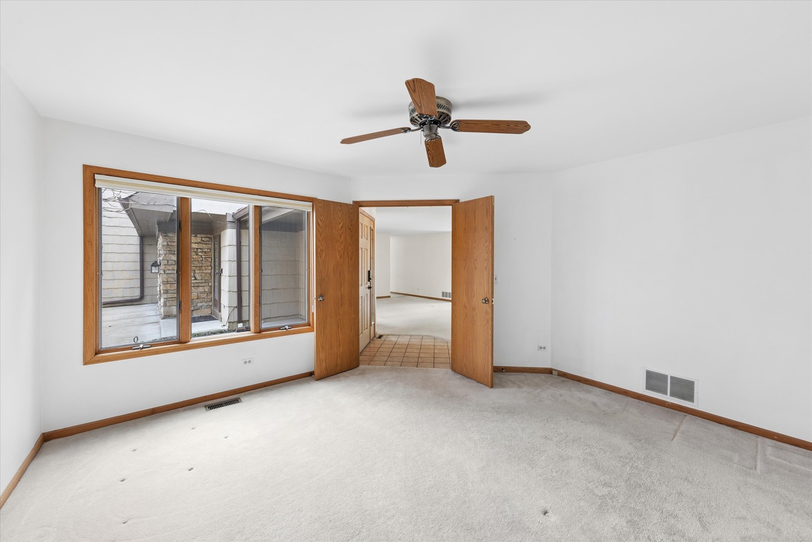 1125 Foxtail Court, Darien, IL 60561