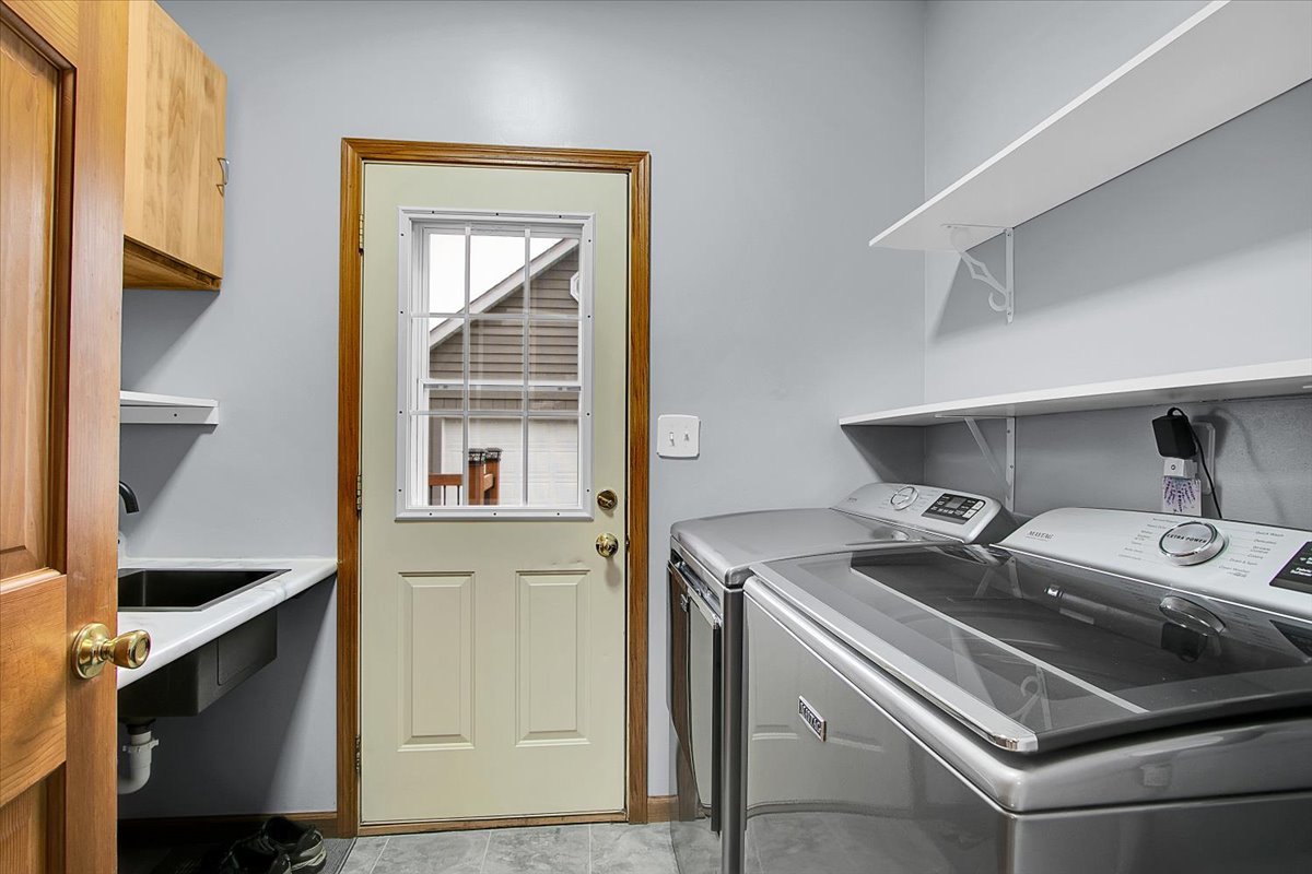 6393 Chicago Road, Yorkville, IL 60560