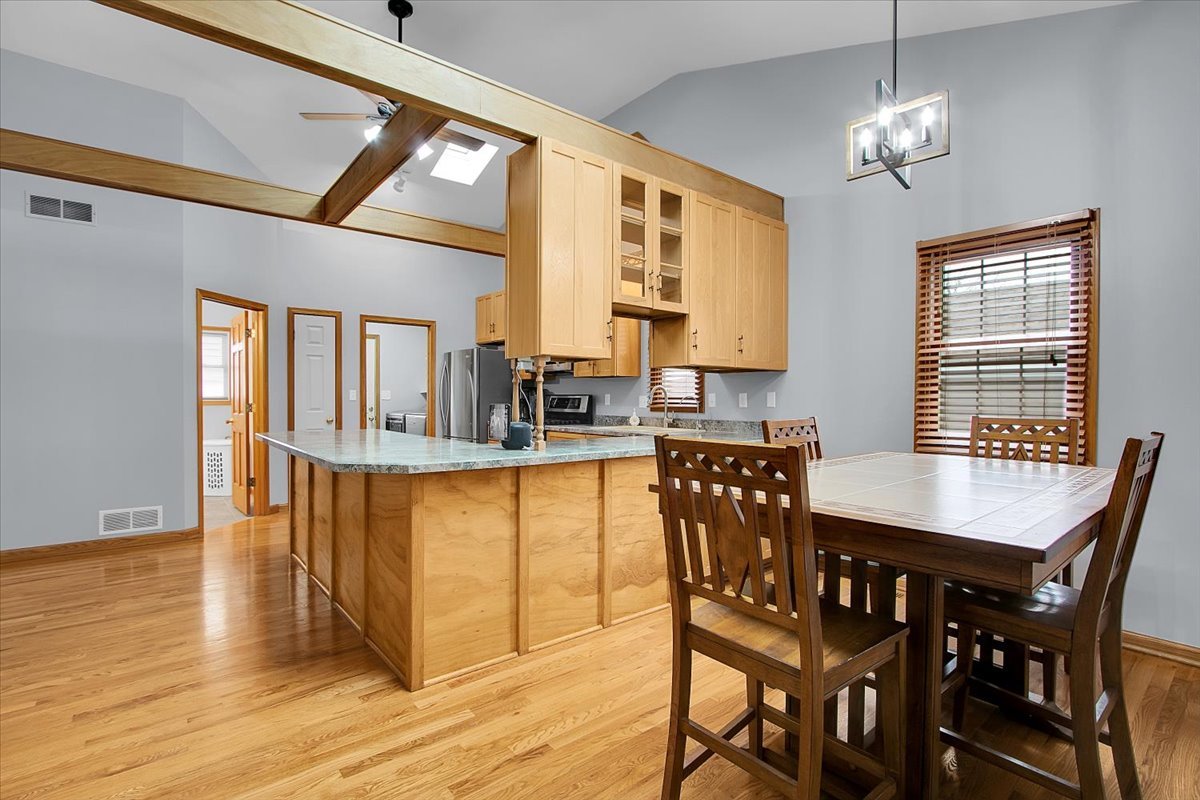 6393 Chicago Road, Yorkville, IL 60560