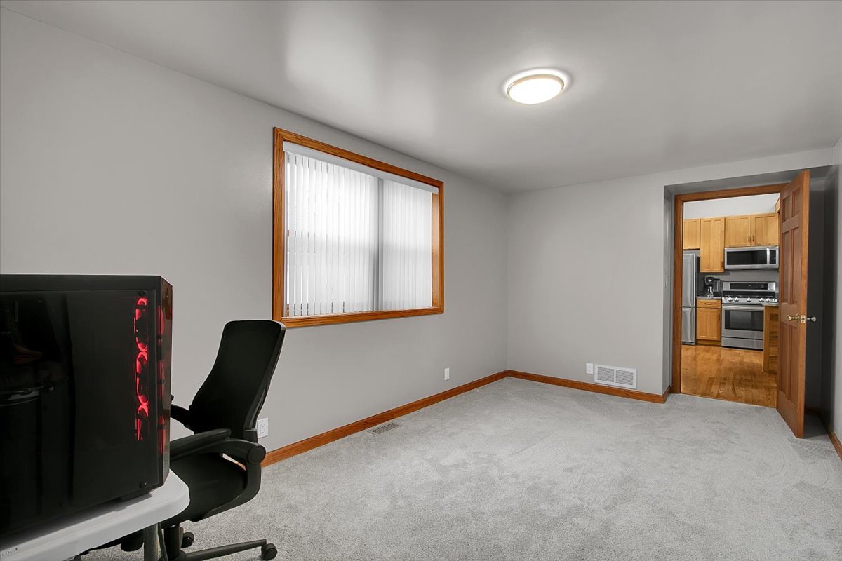 6393 Chicago Road, Yorkville, IL 60560