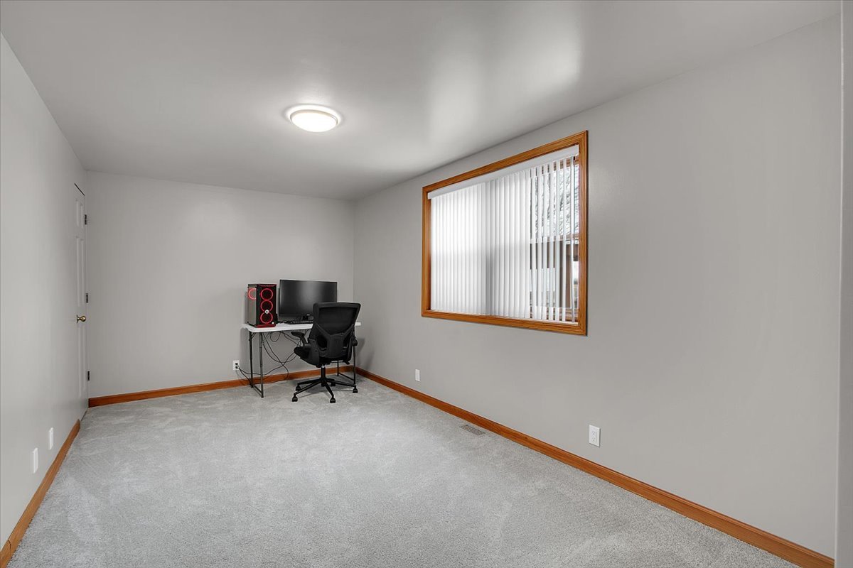 6393 Chicago Road, Yorkville, IL 60560