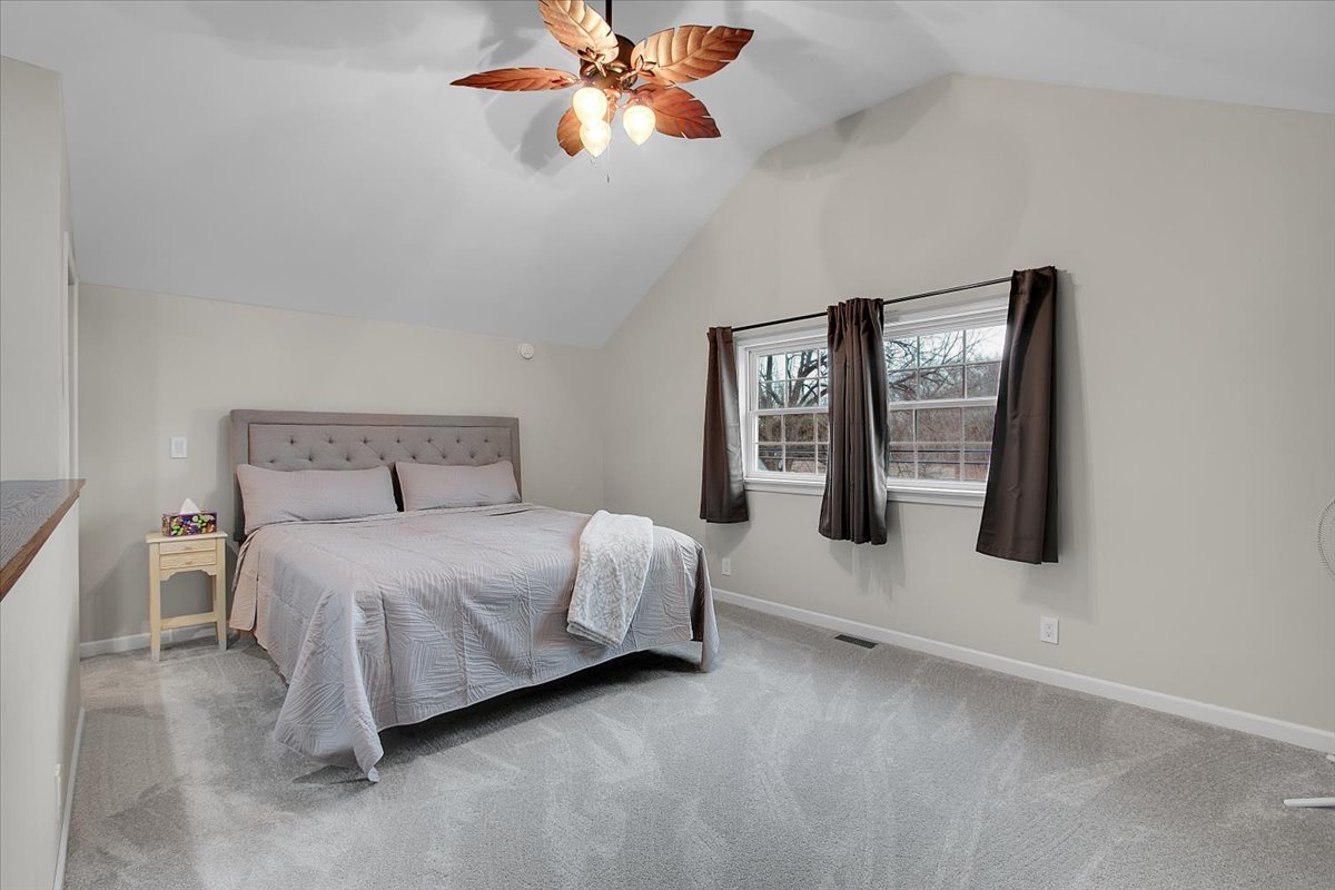 6393 Chicago Road, Yorkville, IL 60560