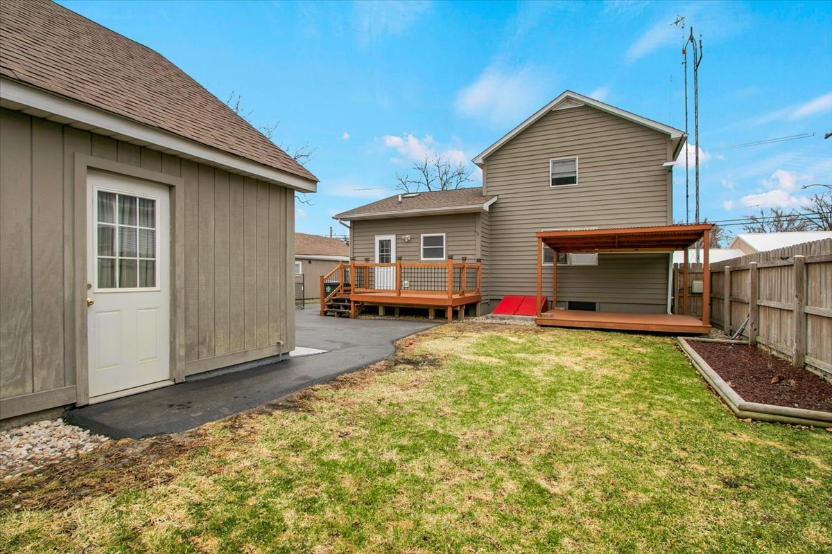 6393 Chicago Road, Yorkville, IL 60560