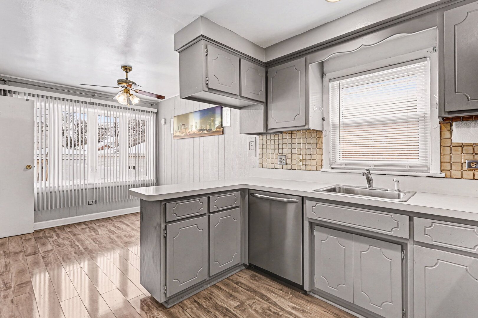 3230 W Pershing Road, Chicago, IL 60632