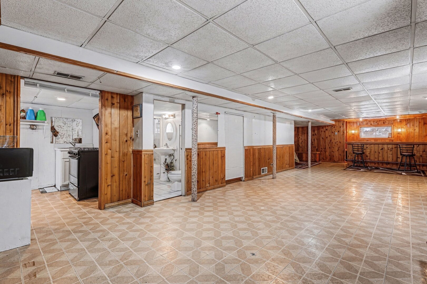 3230 W Pershing Road, Chicago, IL 60632