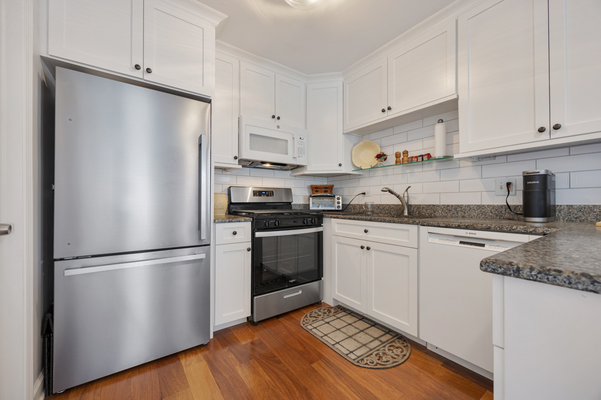 761 Wellington Avenue #761, Elk Grove Village, IL 60007