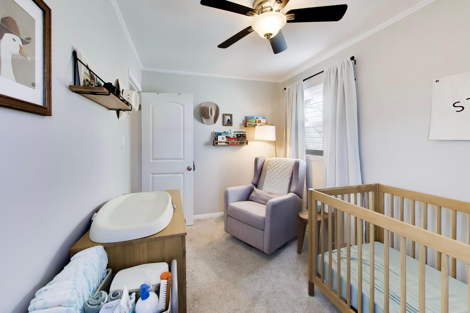 315 S Morgan Avenue, Wheaton, IL 60187