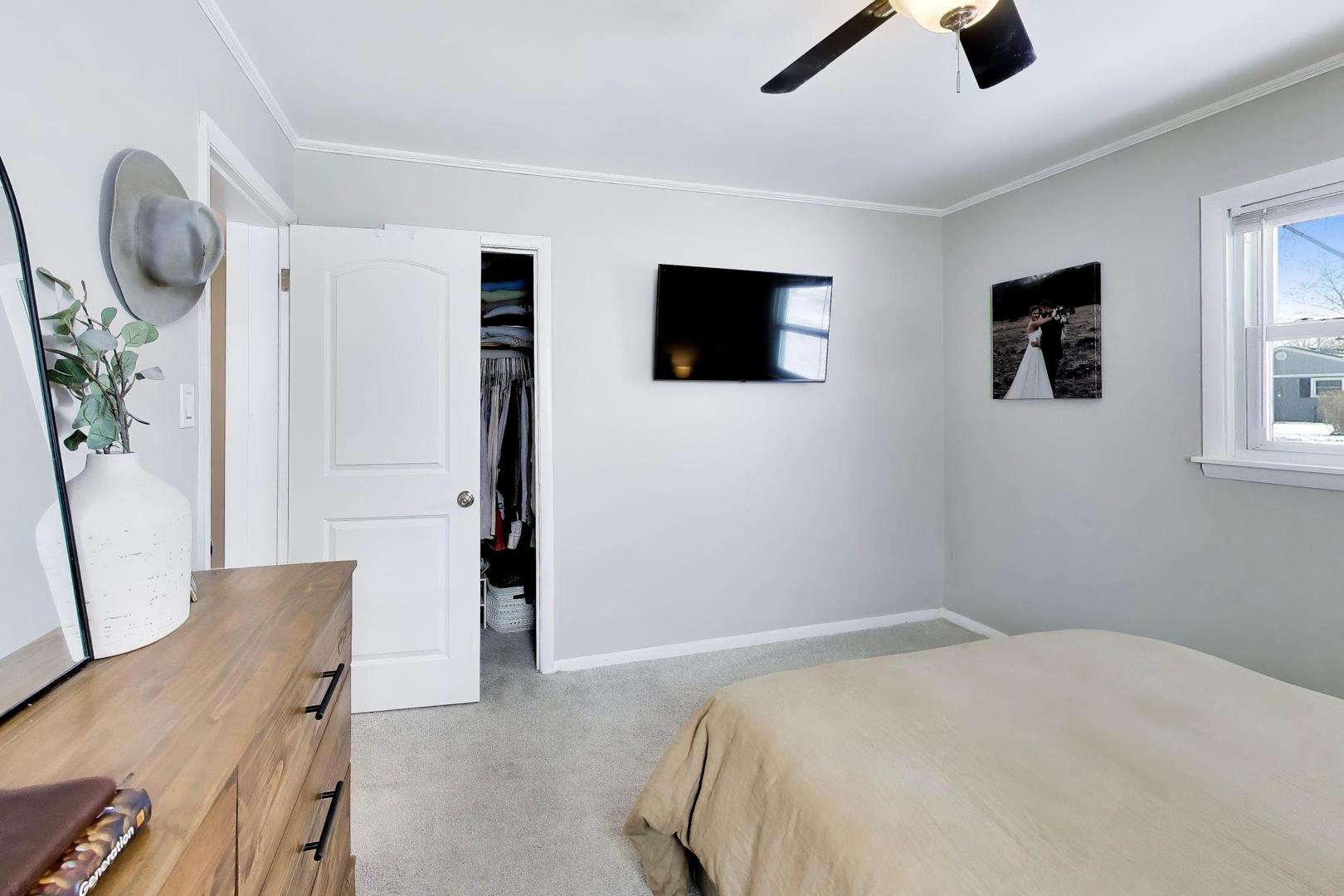 315 S Morgan Avenue, Wheaton, IL 60187