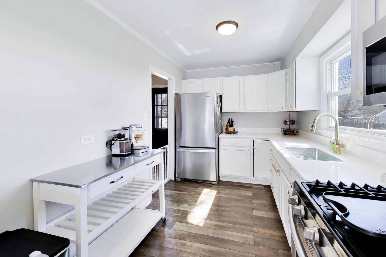 315 S Morgan Avenue, Wheaton, IL 60187