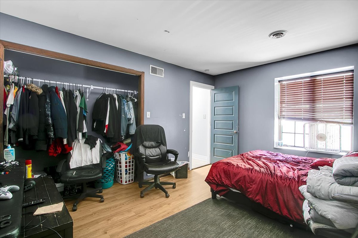 3033 E Hickory Lane, Crete, IL 60417